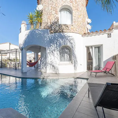 Dreams By Interhome * Empuriabrava